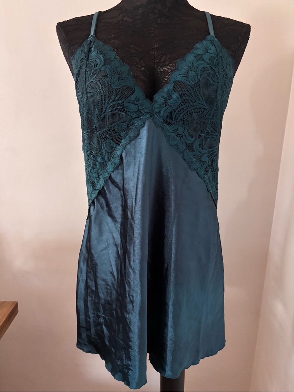 Avidlove satin and lace slip